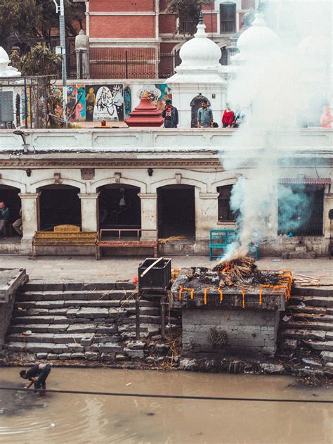 The Rites of Cremation at Kathmandu’s Pashupatinath Temple - Travelogues from Remote Lands