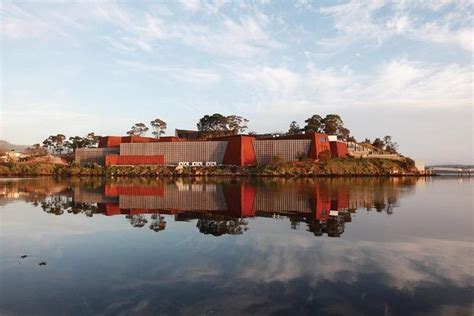 Hobart City Sightseeing Tour Including MONA Admission: Triphobo