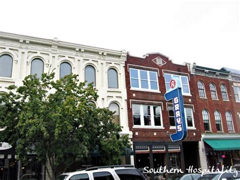 Shopping in Franklin, TN: A Weekend in Nashville - Southern Hospitality