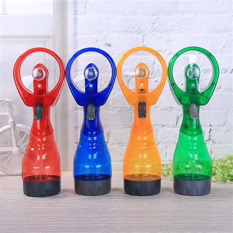 2018 New Summer Cool Water Spray Fan Spray Fan Mini Handheld Fan Cooling Fan Using AA Battery-in ...