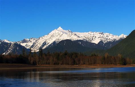 Mount Shuksan Mountain Information