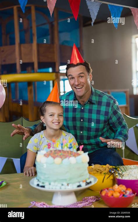 Happy father and daughter celebrating birthday party Stock Photo - Alamy