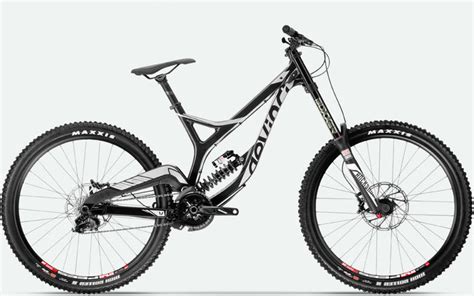 Devinci Bikes Wilson Carbon X01 DH (2017) Specs