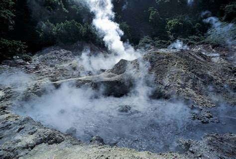 无人,横图,室外,白天,火山,加勒比海,圣卢西亚,火山口,热,图像,概念,烟,大西洋,摄影,西印度群岛,显现,主题,自然现象,野地,地貌,构图,安的列斯群岛,自然地理,活火山,彩图,喷硫火山口,时空