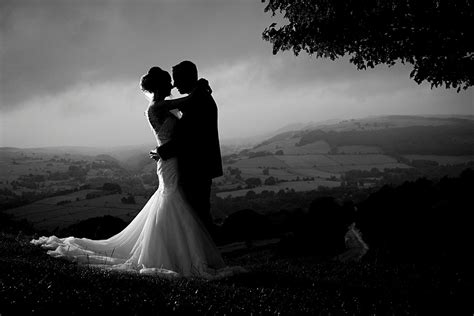 46 Stunning Black & White Wedding Photos that will Take Your Breath Away