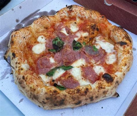 Authentic Italian/Neapolitan pizzas and toppings - MyPizzaCorner.com