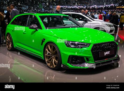 Audi rs4 motor hi-res stock photography and images - Alamy