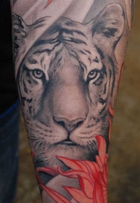 Cool Tiger Tattoo On Leg | Fresh Tattoo Ideas