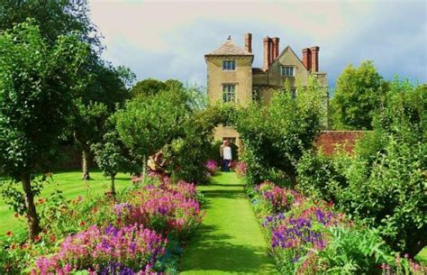 Cranborne Manor & Gardens, near Wimborne, hotels & places to stay ...