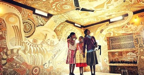 Artists from India and Japan Transform the Walls of a Bihar School