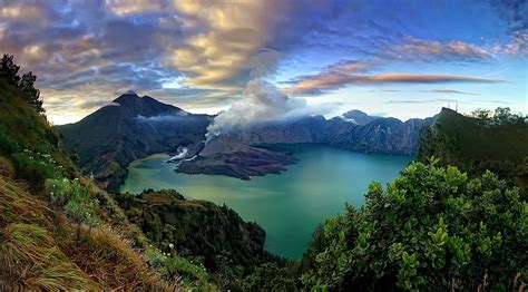 Long overshadowed by its superstar neighbour across the Lombok Strait ...