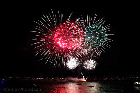 Ship-Photo: Cowes fireworks