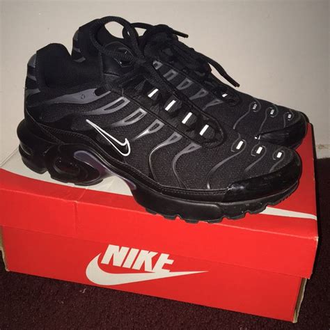 Air max plus (tns) | Nike shoes air max, Nike air shoes, Nike shoes outfits