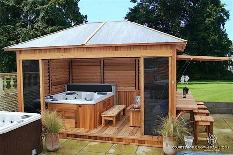 Other view of hot tub/bar combo Hot Tub Gazebo, Hot Tub Garden, Hot Tub ...