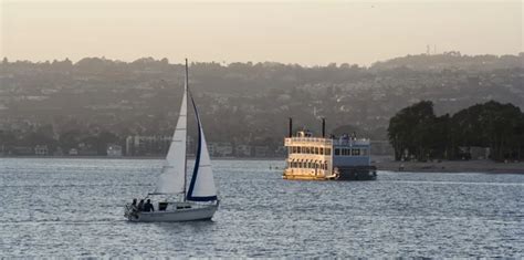 Mississippi river cruises Stock Photos, Royalty Free Mississippi river ...