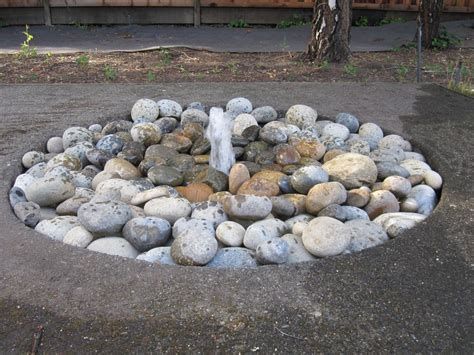 40+ Creative DIY Water Features For Your Garden - i Creative Ideas