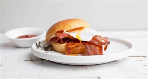 The Best Bacon Breakfast Roll Recipe - Eric Lyons