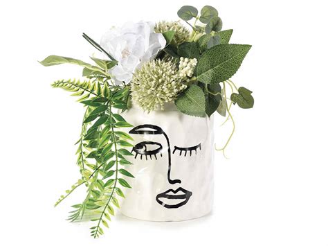 Set of 3 porcelain vases with hammered effect woman's face (72.08.90) - Bianca Gift Maison