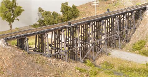 KETTLE VALLEY MODEL RAILWAY: THALIA TRESTLE IN HO - THE BRIDGE DECK Part 1