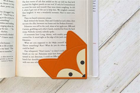 Fox Face Corner Bookmark ITH Applique · Creative Fabrica