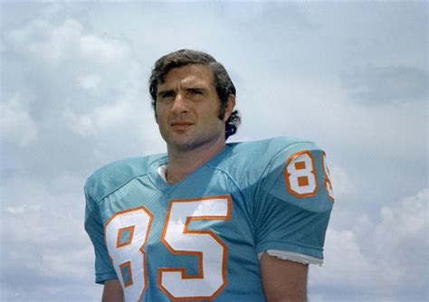 Dolphins' Hall of Fame linebacker Nick Buoniconti dies at 78