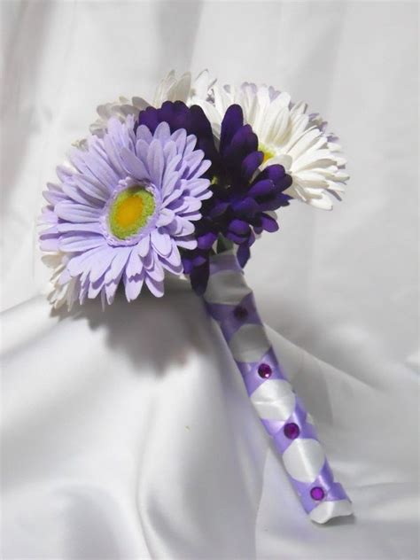 purple-daisy-wedding-bouquet | Daisy wedding, Purple wedding bouquets ...