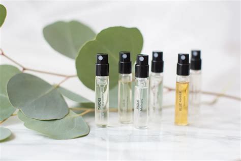 Exploring the World of Women Perfume Oil Samples - Oud Perfume Enthusiast