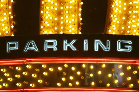 Where to Park For Free On The Strip in Las Vegas