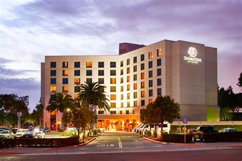 DoubleTree by Hilton Hotel Irvine Day Pass | ResortPass