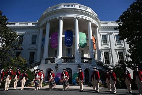 PHOTOS: 2023 White House Easter Egg Roll - WTOP News