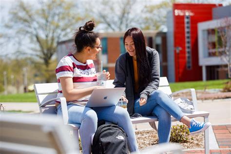 University of Hartford – Colleges of Distinction: Profile, Highlights ...