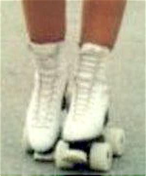 Linda's Roller Skates - The Linda Blair Pretty Corner Photo (40731509 ...