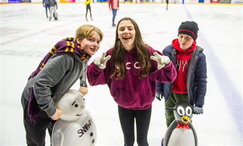 IN PICTURES: Breakthrough kids take over Dundee Ice Arena for Christmas ...