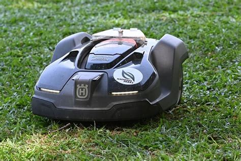 What Should You Look Out for Choosing the Best Robot Lawn Mower