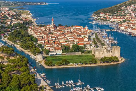 Trogir: spiagge, cosa vedere e hotel consigliati - Croazia.info