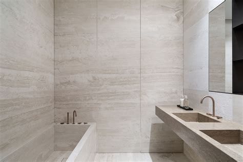 Travertine Bathroom | Alessandro Isola | Archello