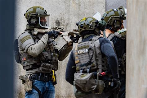 325 best GIGN images on Pholder | Military Porn, Rainbow6 and Policeporn