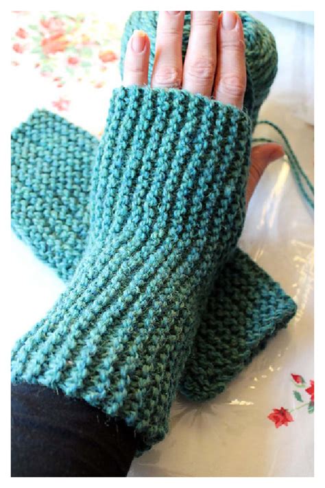 7 Garter Stitch Fingerless Mitts Free Knitting Pattern