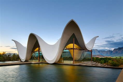 Bosjes Chapel, sinuous architecture - Architecture - IFDM