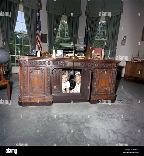 Caroline Kennedy Kerry Kennedy Resolute Desk a Stock Photo - Alamy