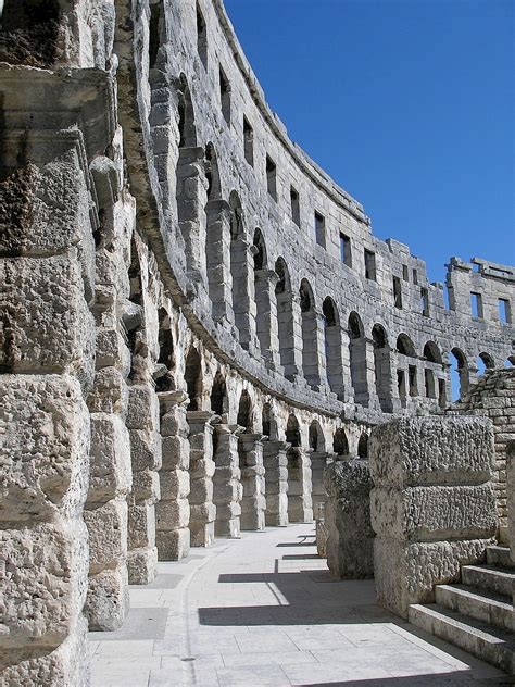 Pula Arena, Croatia | Obelisk Art History