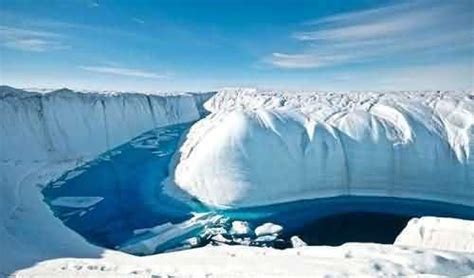 Eismitte – Greenland The name Eismitte means Ice-Center in German. This ...