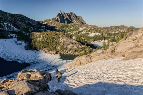 Climbing Prusik Peak in the Enchantments - stg.littlegrunts.com