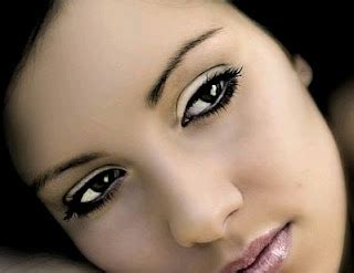 Fotos de Mujeres con Ojos Negros y Marrones - IMÁGENES PARA WHATSAPP ® y Fotos para perfiles