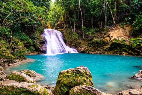 Blue Hole Ocho Rios – Integrity Tours Jamaica