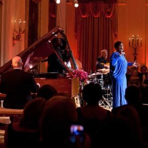 Dianne Reeves - Live Tour & Concert Review Consensus | LiveRate