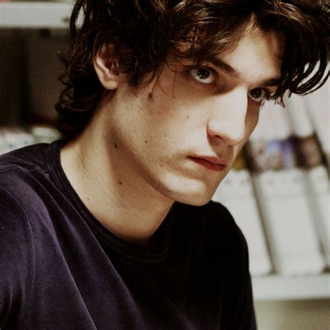 louis garrel and les chansons d'amour image Louis Garrel, Oui Merci, Beautiful Men, Beautiful ...