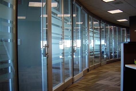 How to Increase Glass Wall Installation Privacy | Choice Office