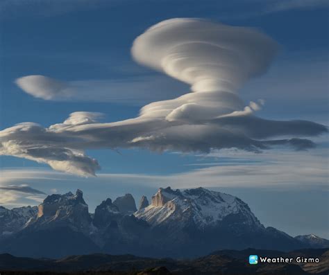 Do You Know What Lenticular Clouds Are? - Weather Aware and Climate ...