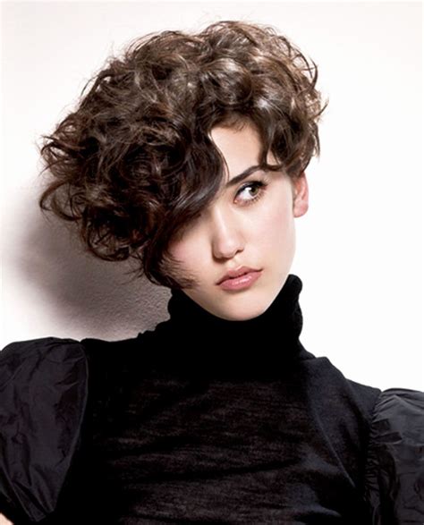 Natural Curly Hairstyles 2019 for Womens with Shoulder Length Hair 2019 ...